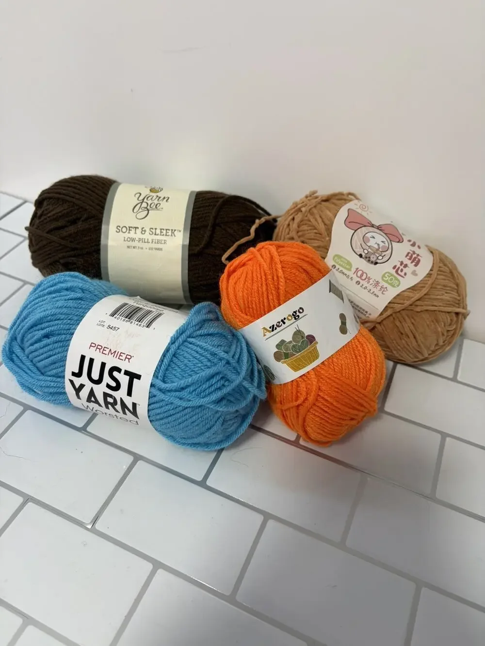 4 Skein Yarn Lot Yarn Bee Premier Snow Ball Azerogo Acrylic Chenille Mix